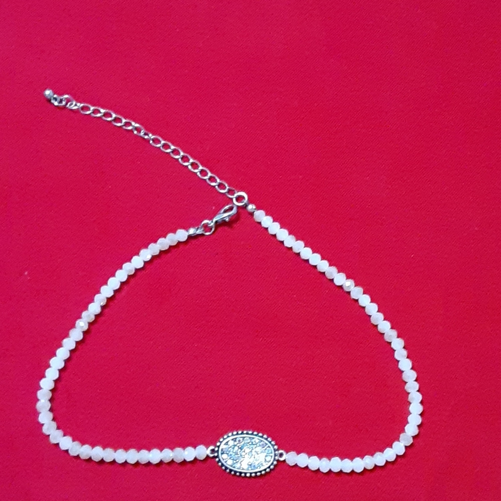 Choker necklace